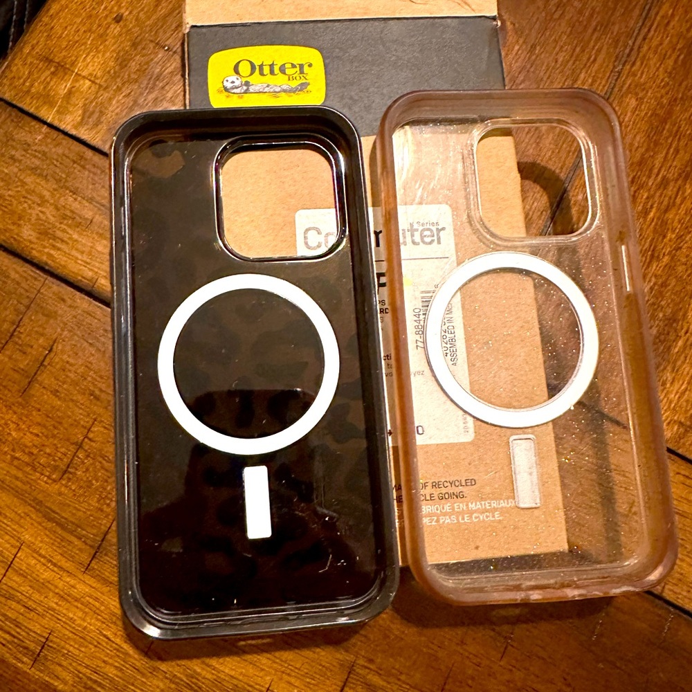 2 cases for IPhone 14 Pro by Otterbox